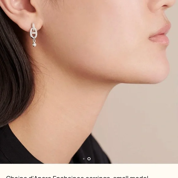 NEW! RARE✨HERMÈS 18K White Gold Chaine d'Ancre Enchainee Diamond Small Earrings - Picture 9 of 9